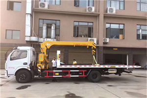 伽师附近汽车轮胎更换